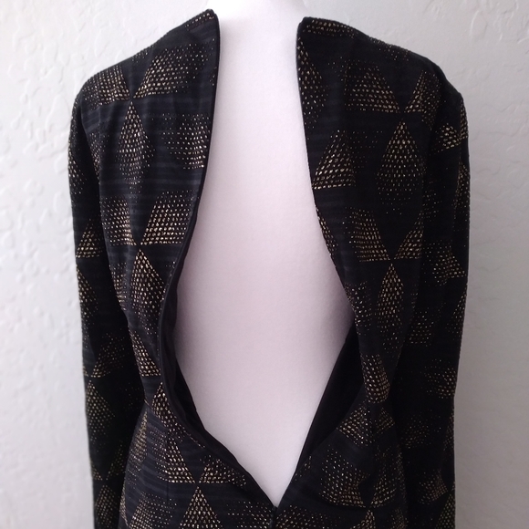 Like New! Vince Camuto Black And Gold Long Sleeve Cocktail Dress - Picture 6 of 13